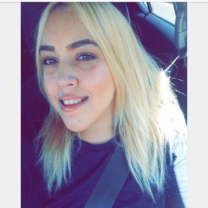 Meet your Posher, Paola